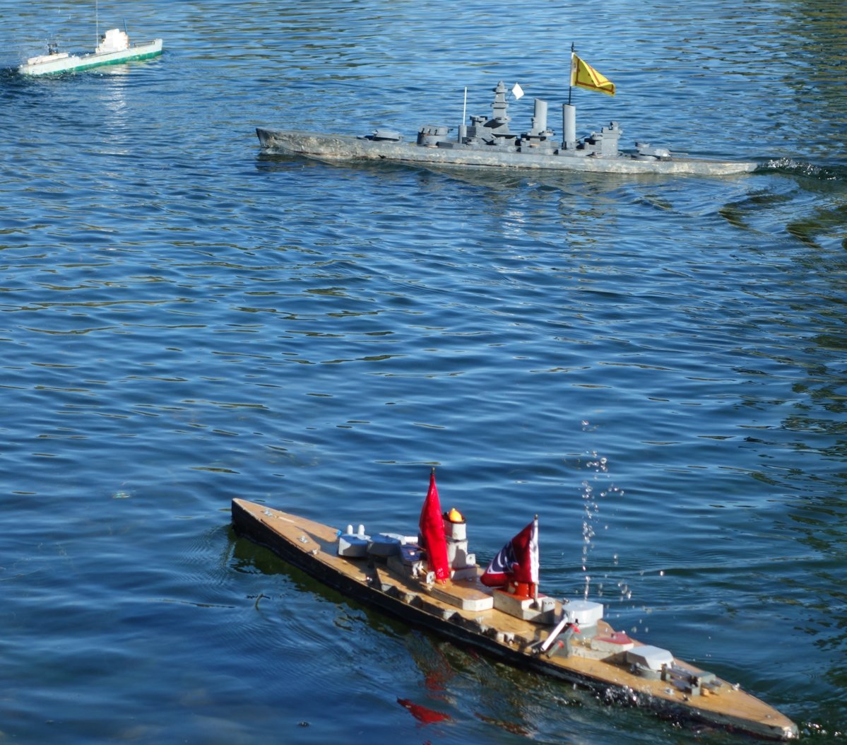 USS North Carolina, SMS Derfflinger and Maru
